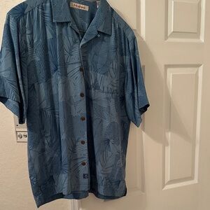 Tommy Bahama Men's Blue Patterned Shirt